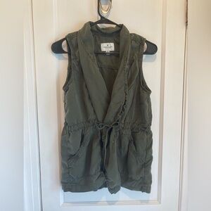 American Eagle Green Women’s Vest